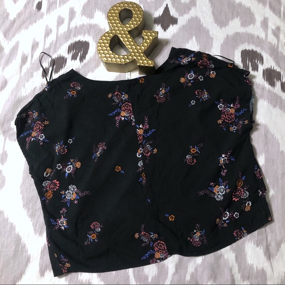 Black Floral Front Tie Shirt Sz L - Picture 7 of 7